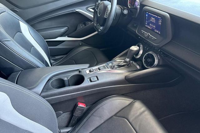 Photo of 2022 Summit White Chevrolet Camaro