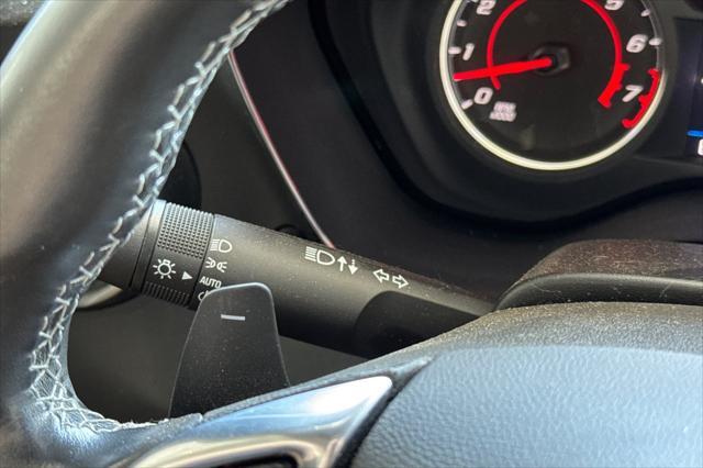 Photo of 2022 Summit White Chevrolet Camaro