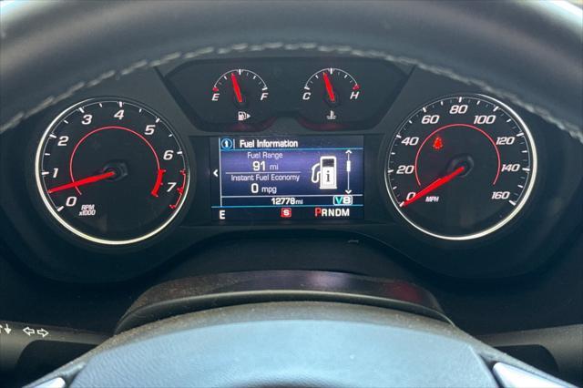 Photo of 2022 Summit White Chevrolet Camaro