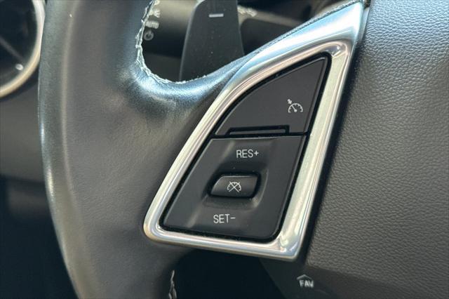 Photo of 2022 Summit White Chevrolet Camaro