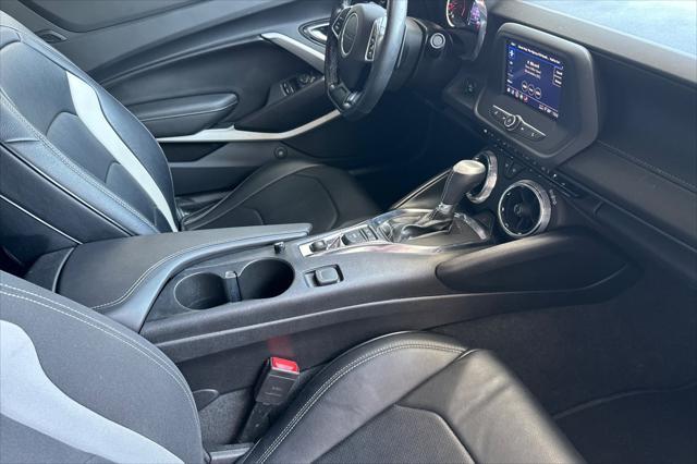 Photo of 2022 Summit White Chevrolet Camaro