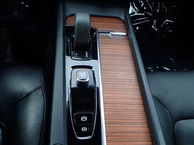 Photo of 2022 Fusion Red Metallic Volvo S60