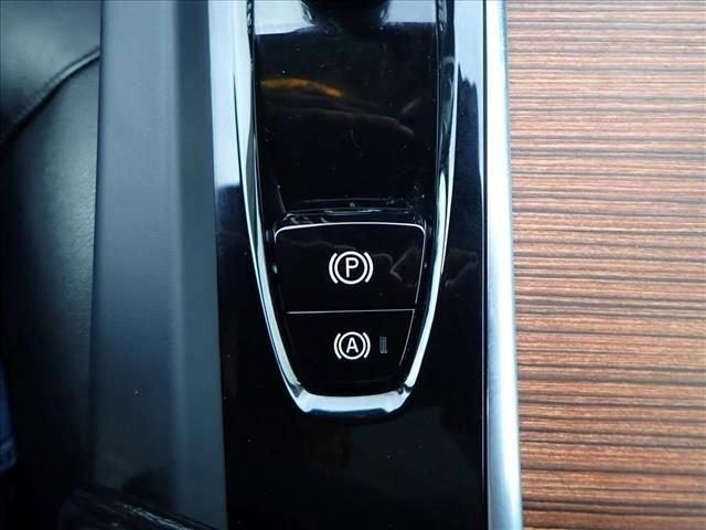 Photo of 2022 Fusion Red Metallic Volvo S60