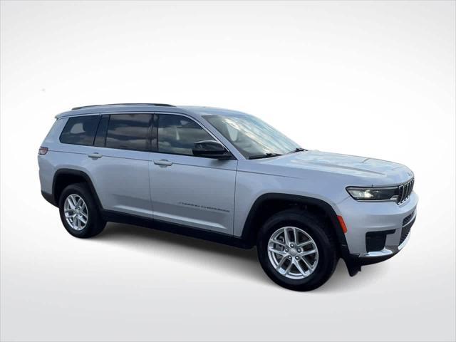 Photo of 2021 Silver Zynith Jeep Grand Cherokee L