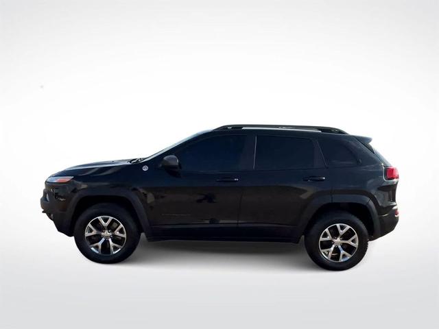 Photo of 2014 Brilliant Black Crystal Pearlcoat Jeep Cherokee