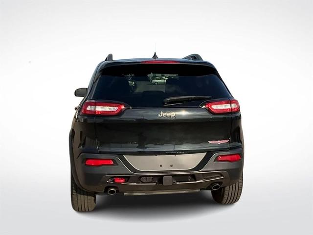Photo of 2014 Brilliant Black Crystal Pearlcoat Jeep Cherokee