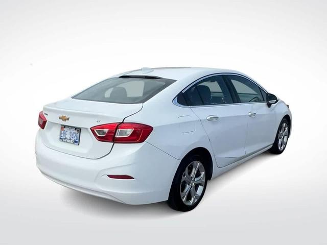 Photo of 2019 Summit White Chevrolet Cruze