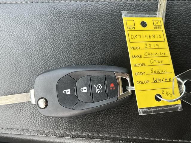 Photo of 2019 Summit White Chevrolet Cruze