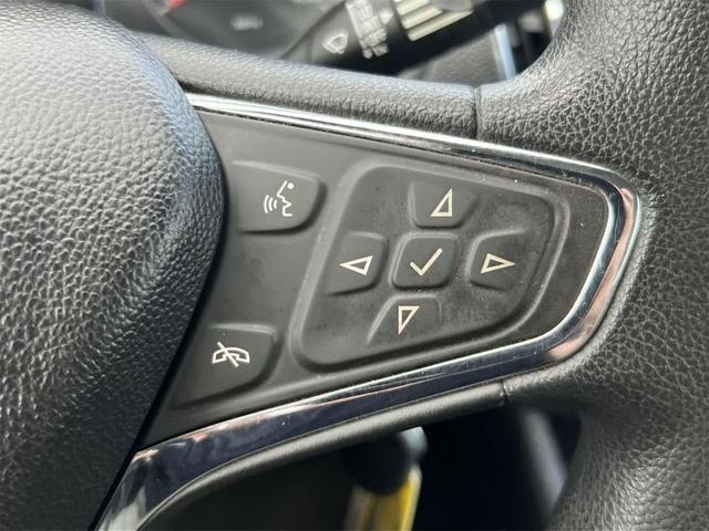 Photo of 2019 Summit White Chevrolet Cruze