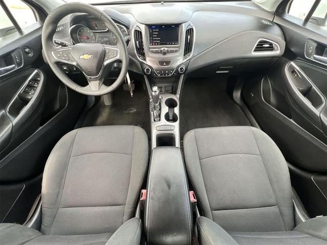 Photo of 2019 Summit White Chevrolet Cruze