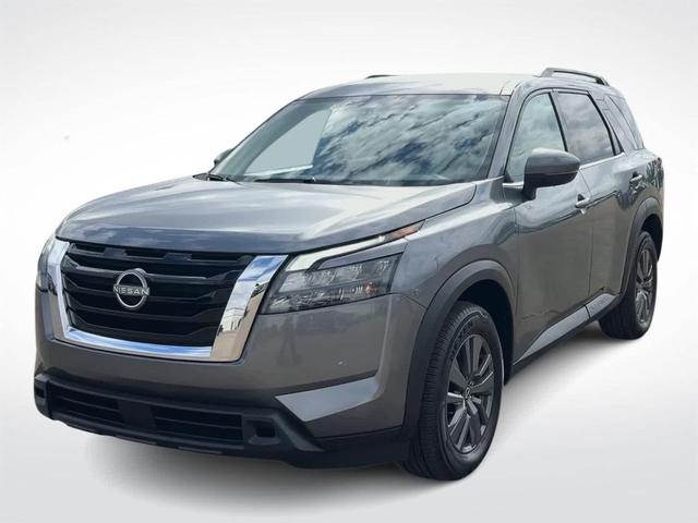 Photo of 2023 Gun Metallic Nissan Pathfinder