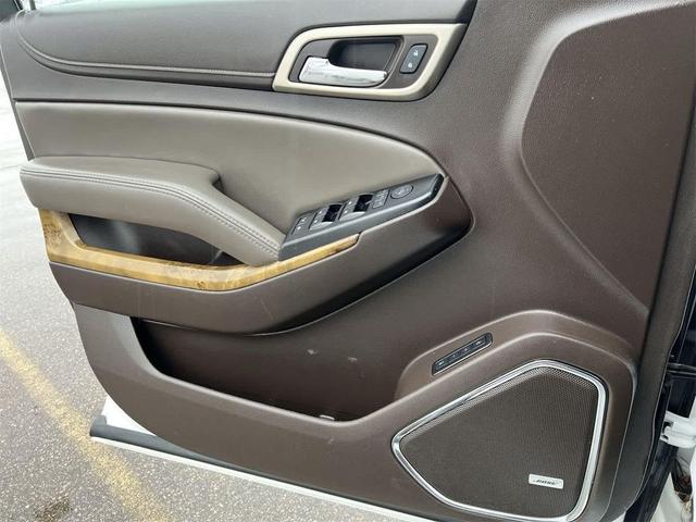 Photo of 2016 Summit White GMC Yukon
