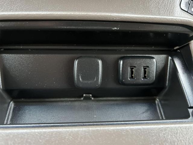 Photo of 2016 Summit White GMC Yukon