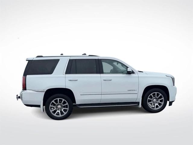 Photo of 2016 Summit White GMC Yukon