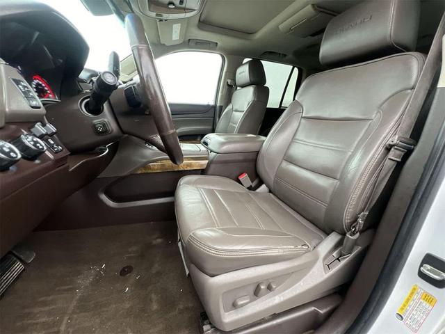 Photo of 2016 Summit White GMC Yukon