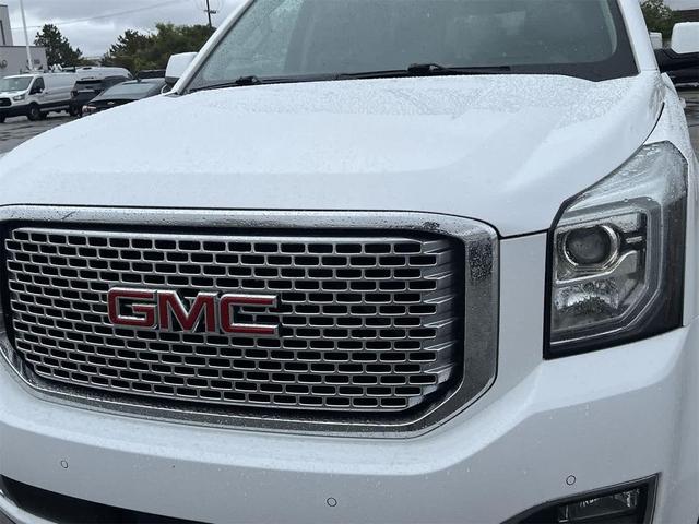 Photo of 2016 Summit White GMC Yukon