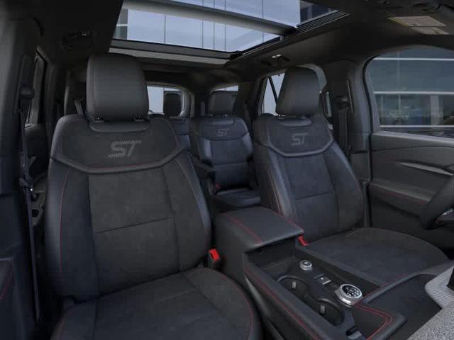 Photo of 2025 Star White Metallic Tri-Coat Ford Explorer