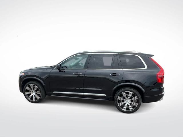 Photo of 2022 Onyx Black Metallic Volvo XC90