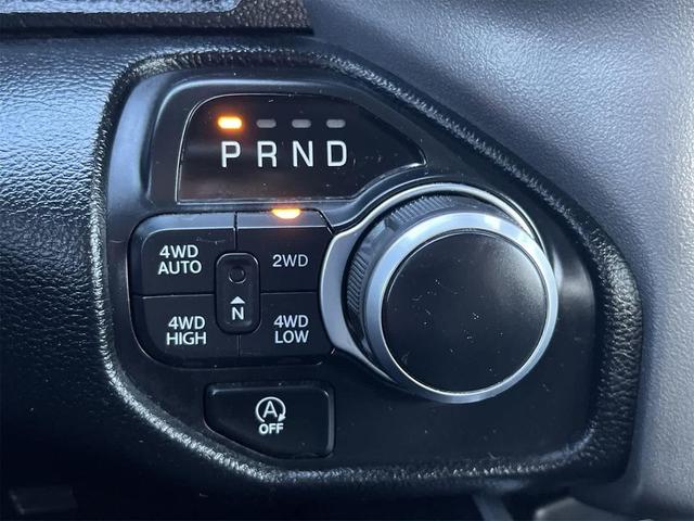 Photo of 2021 Diamond Black Crystal Pearlcoat RAM 1500