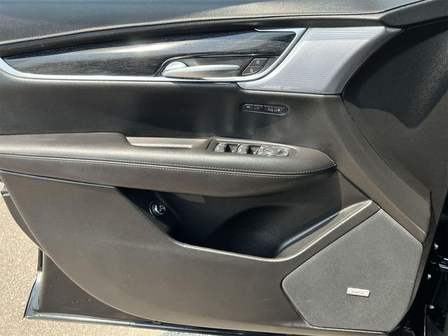 Photo of 2023 Stellar Black Metallic Cadillac XT5
