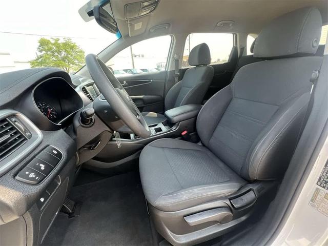 Photo of 2020 Snow White Pearl Kia Sorento