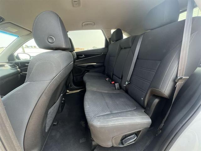 Photo of 2020 Snow White Pearl Kia Sorento