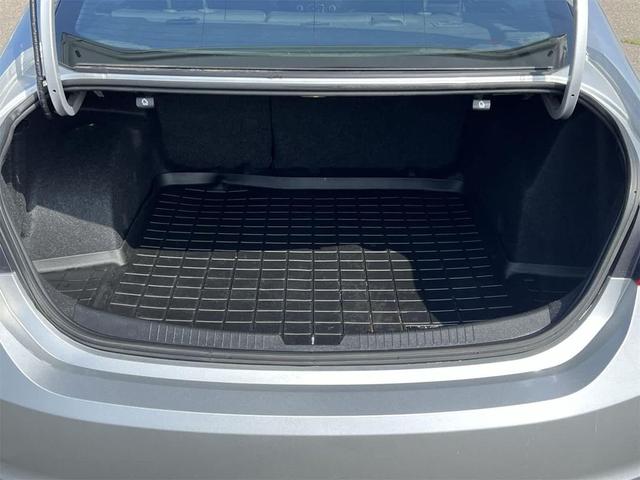 Photo of 2020 Silver Ice Metallic Chevrolet Malibu