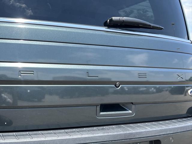 Photo of 2015 Guard Metallic Ford Flex