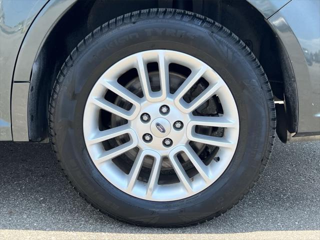 Photo of 2015 Guard Metallic Ford Flex