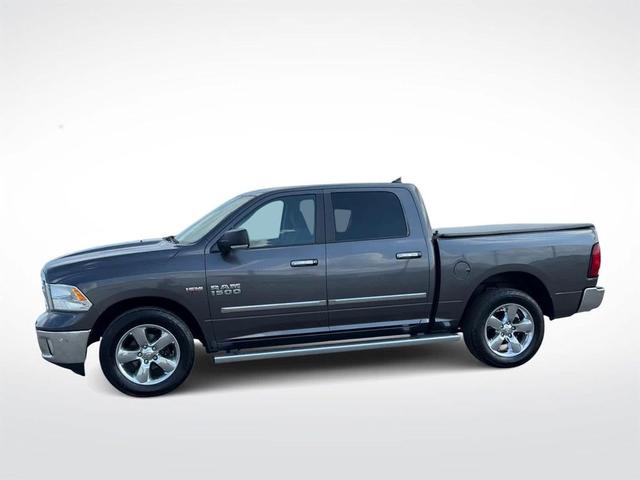 Photo of 2016 Brilliant Black Crystal Pearlcoat RAM 1500