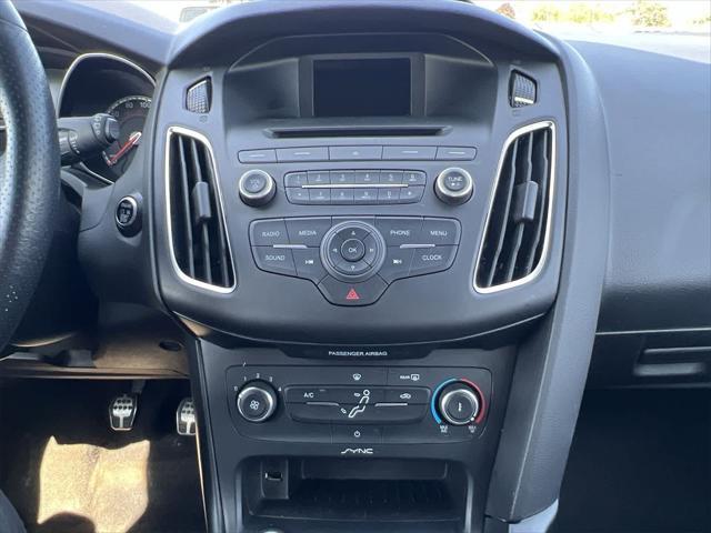 Photo of 2016 Shadow Black Ford Focus ST