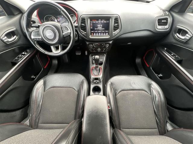Photo of 2020 Diamond Black Crystal Pearlcoat Jeep Compass