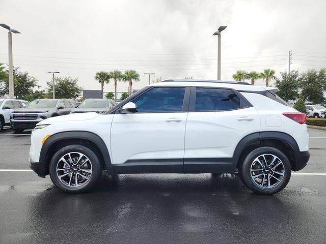 Photo of 2024 Summit White Chevrolet Trailblazer
