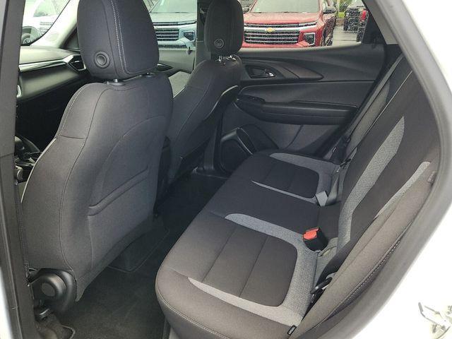 Photo of 2024 Summit White Chevrolet Trailblazer