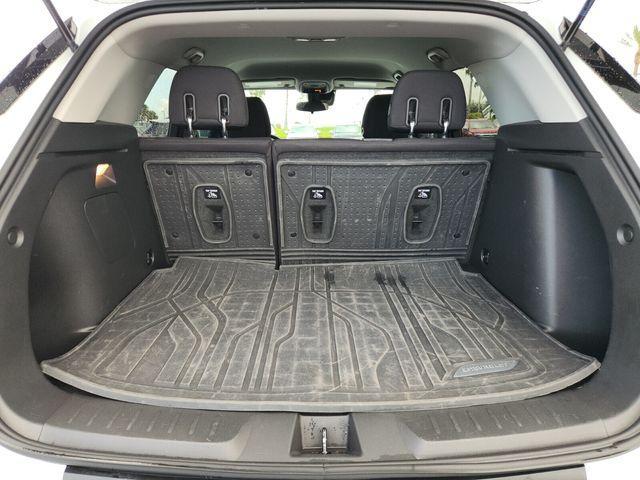 Photo of 2024 Summit White Chevrolet Trailblazer