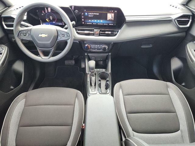 Photo of 2024 Summit White Chevrolet Trailblazer
