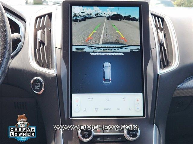Photo of 2021 White Ford Edge