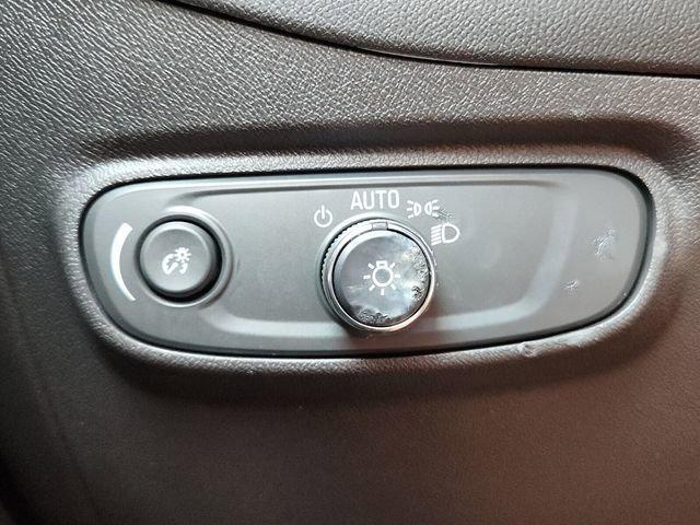 Photo of 2023 Blue Glow Metallic Chevrolet Equinox
