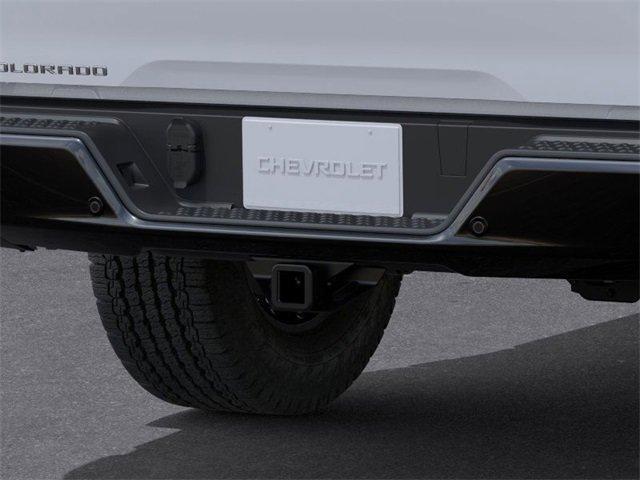 Photo of 2025 Summit White Chevrolet Colorado