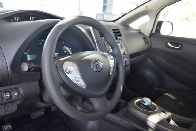 Photo of 2016 Brown Nissan Leaf