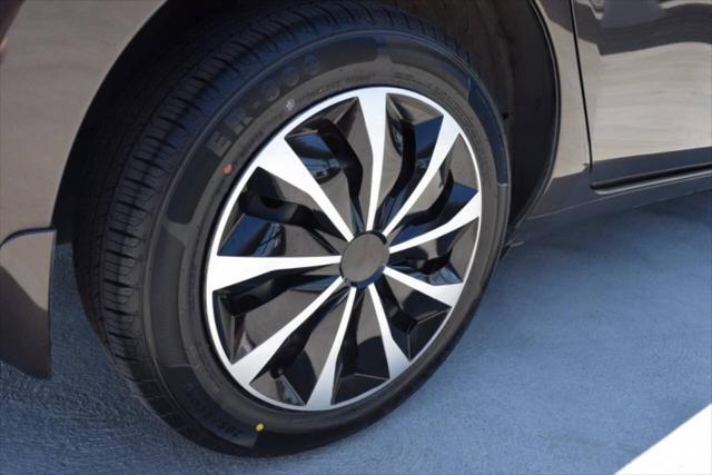 Photo of 2016 Brown Nissan Leaf
