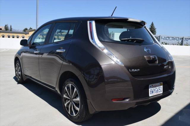 Photo of 2016 Brown Nissan Leaf