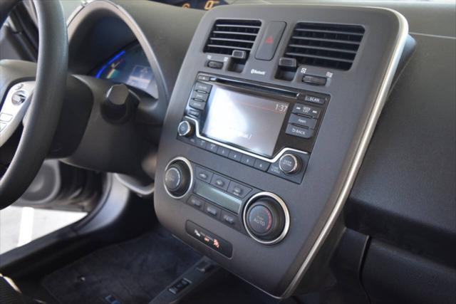 Photo of 2016 Brown Nissan Leaf