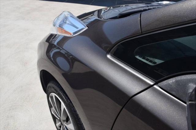 Photo of 2016 Brown Nissan Leaf