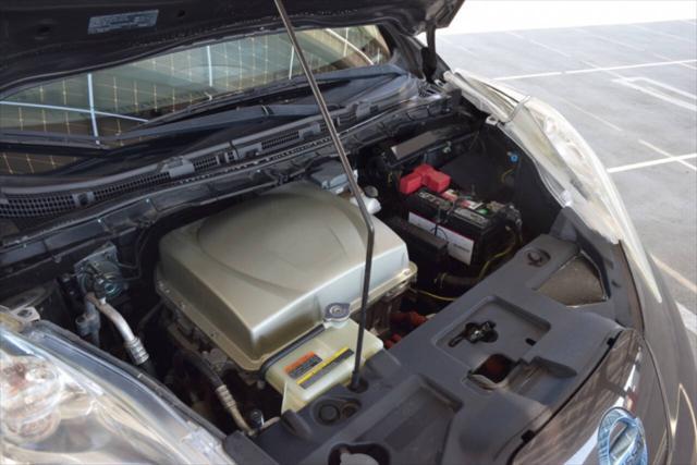 Photo of 2016 Brown Nissan Leaf