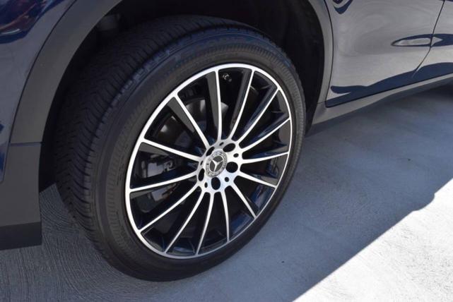 Photo of 2017 Blue Mercedes-Benz GLC 300