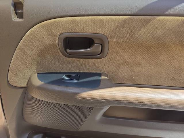Photo of 2003 Mojave Mist Metallic Honda CR-V