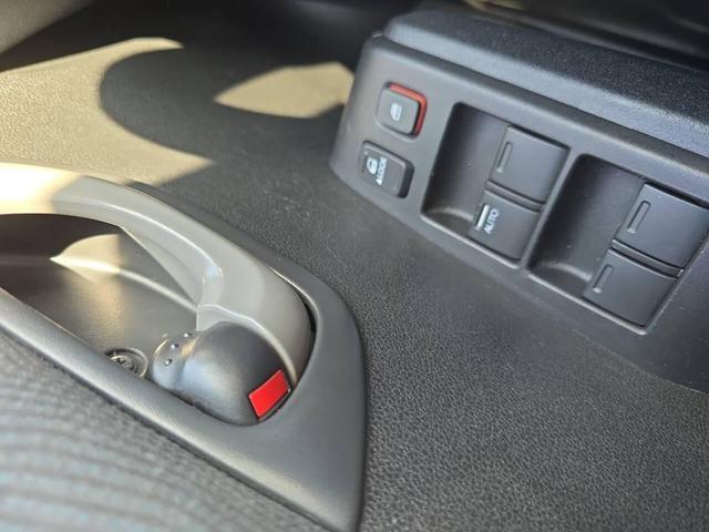 Photo of 2013 Blue Raspberry Metallic Honda Fit