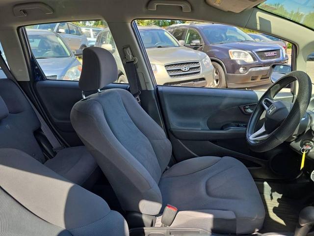 Photo of 2013 Blue Raspberry Metallic Honda Fit