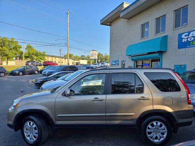 Photo of 2005 Sahara Sand Metallic Honda CR-V